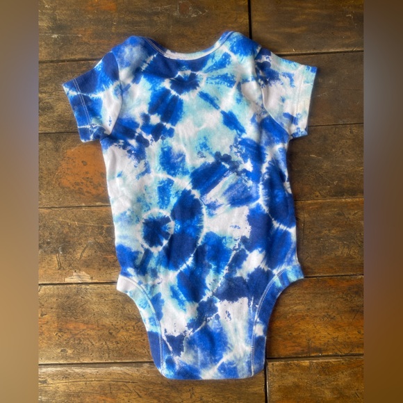 🍁147-You Are a Gift ❤️ Laurentian Chief Moccasins & Tye Die Onsie - Picture 12 of 12